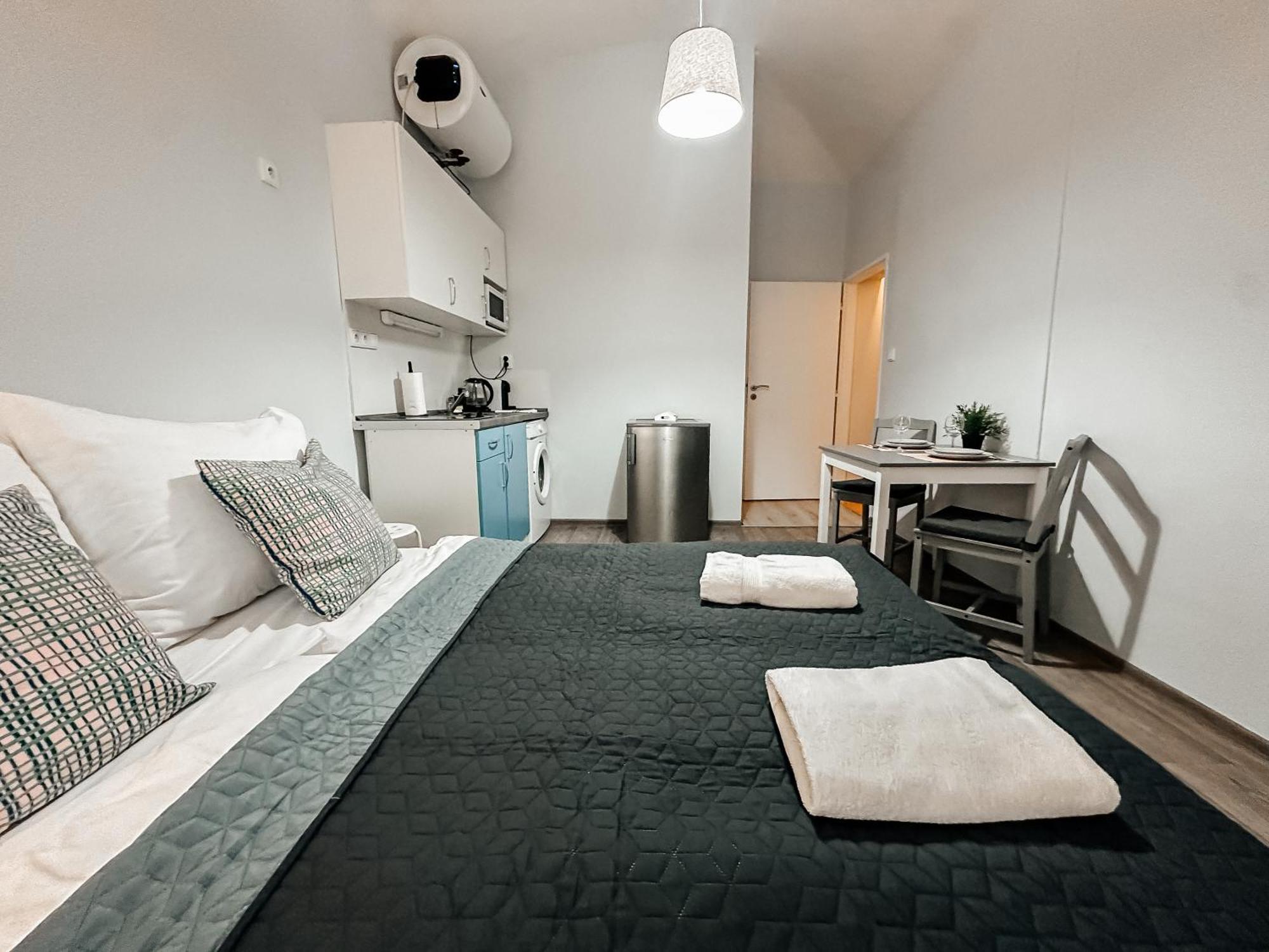 Elso Apartments プラハ エクステリア 写真